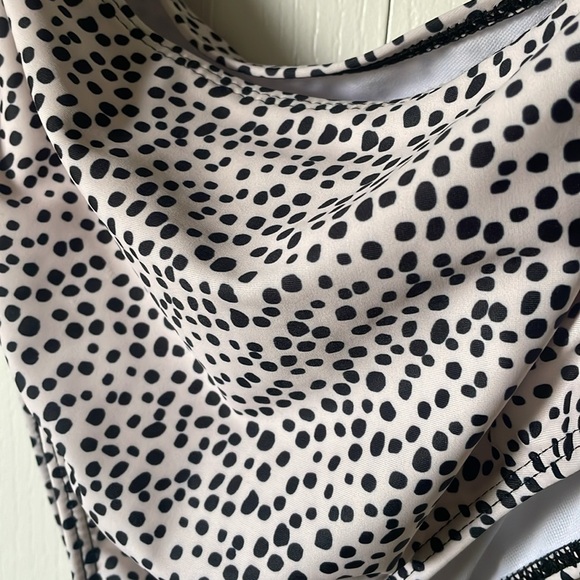 Never worn Women’s one piece swim suit - Picture 4 of 8